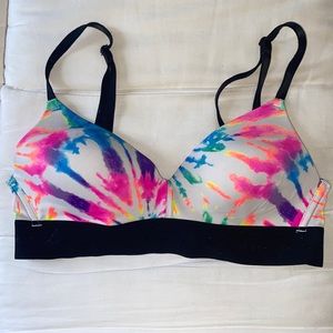 PINK wear everywhere wireless lightly lined bra